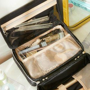 NUDESTIX {Hanging Cosmetic} Case